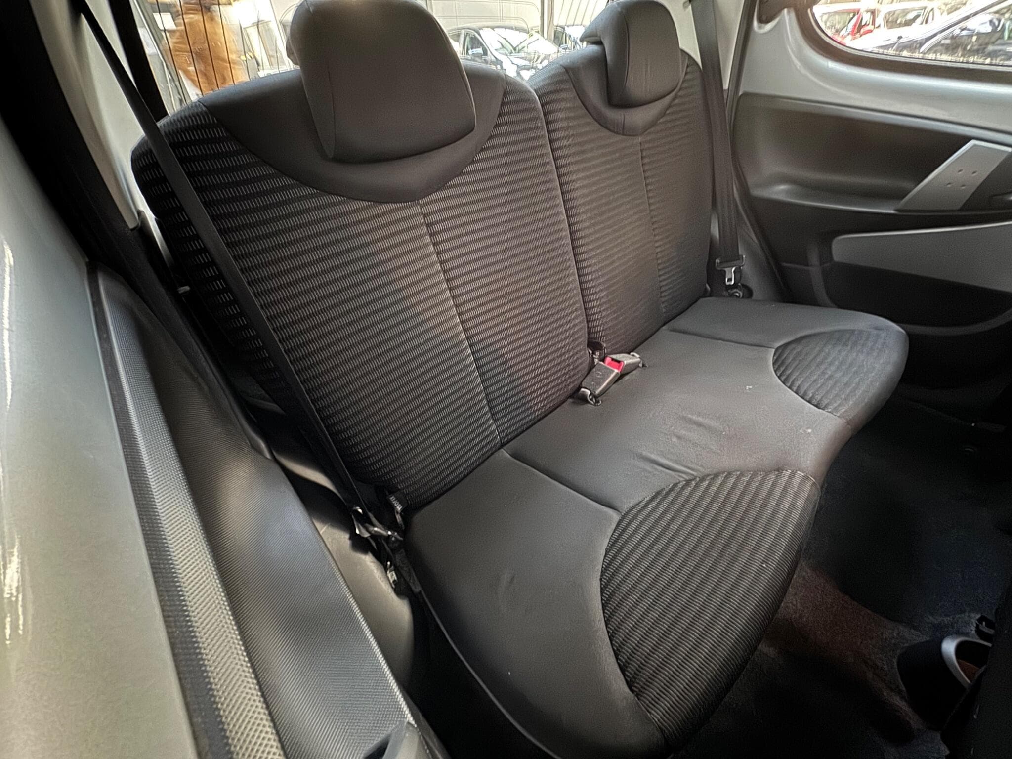 2012 Peugeot 107 - Thumbnail 9