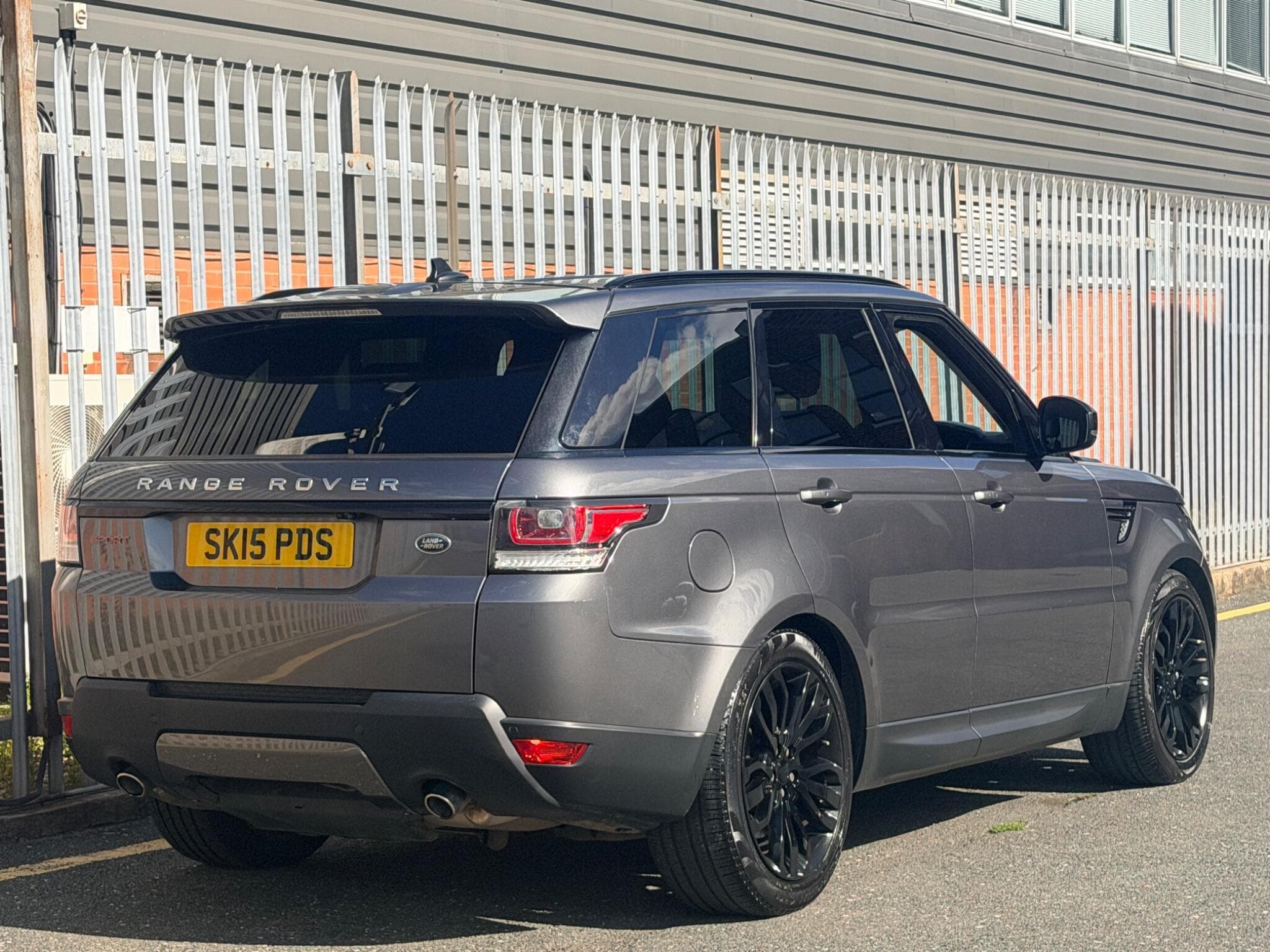 2015 Land Rover Range Rover Sport - Thumbnail 3