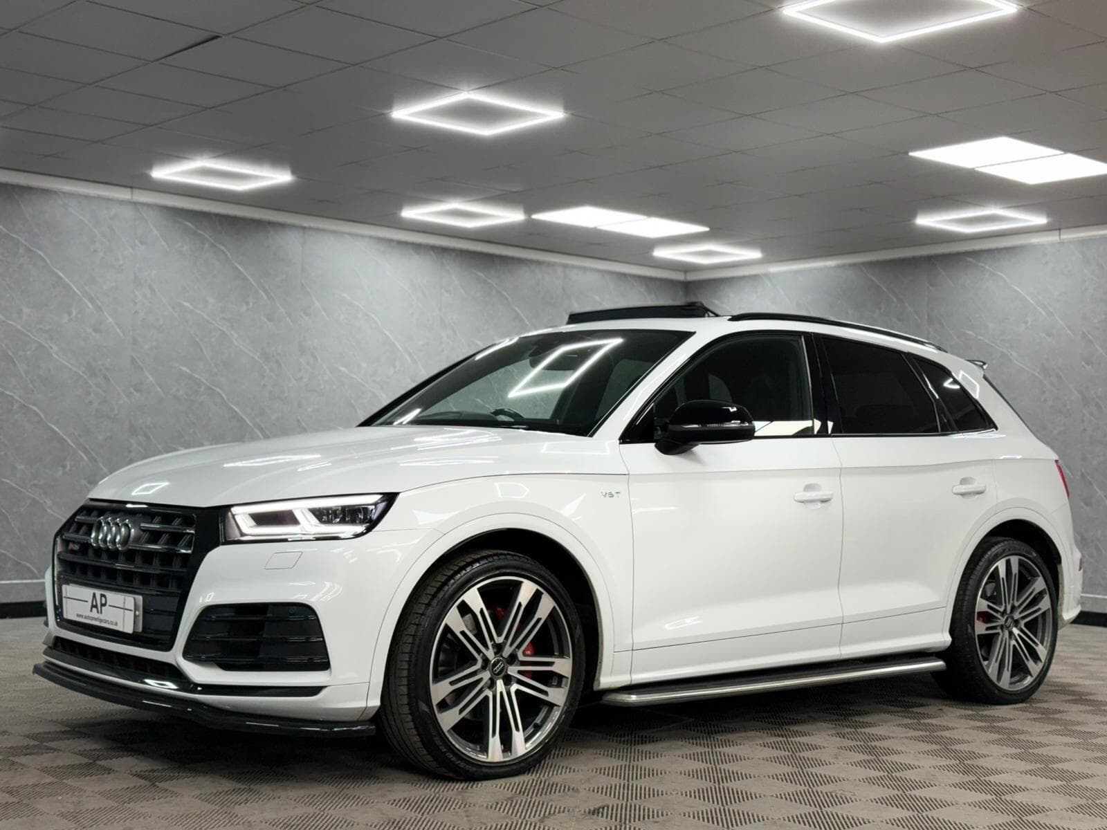 2018 Audi SQ5 - Thumbnail 14
