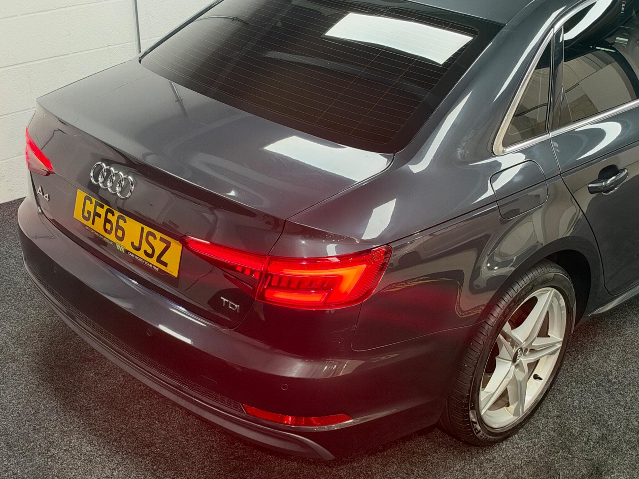 2016 Audi A4 - Thumbnail 16