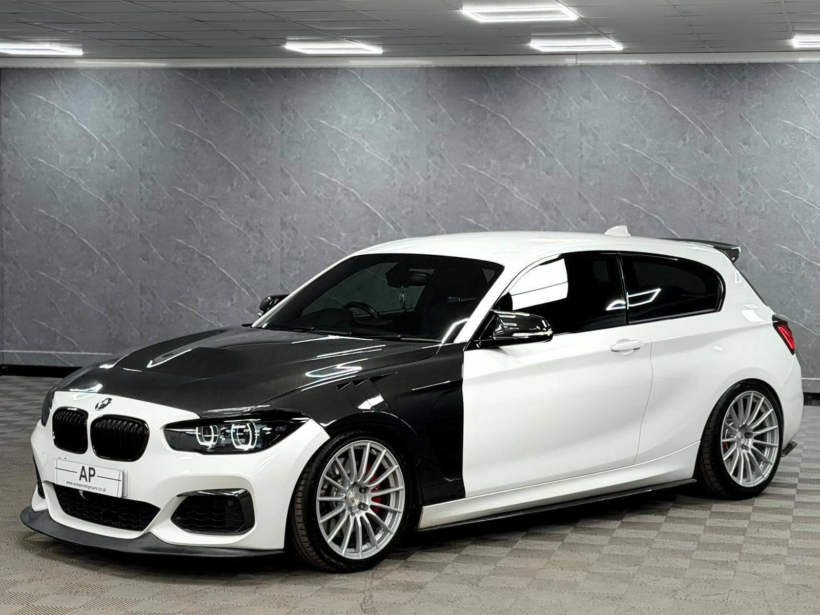 2019 BMW 1 Series - Thumbnail 11