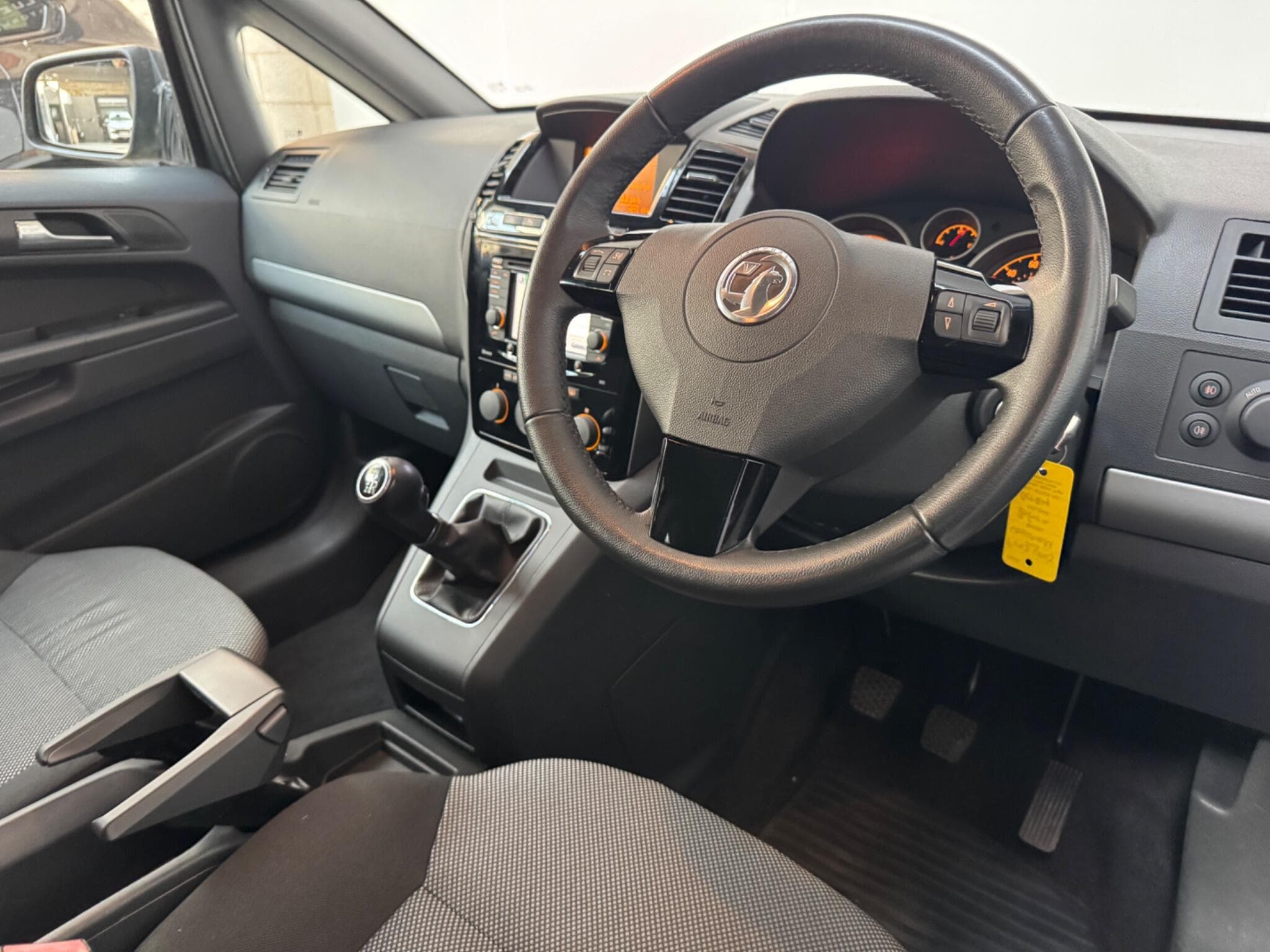 2013 Vauxhall Zafira - Thumbnail 4