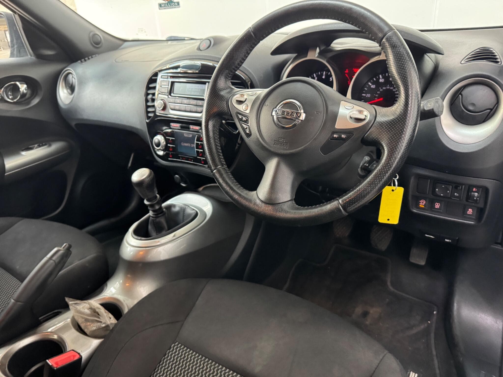 2015 Nissan Juke - Thumbnail 3