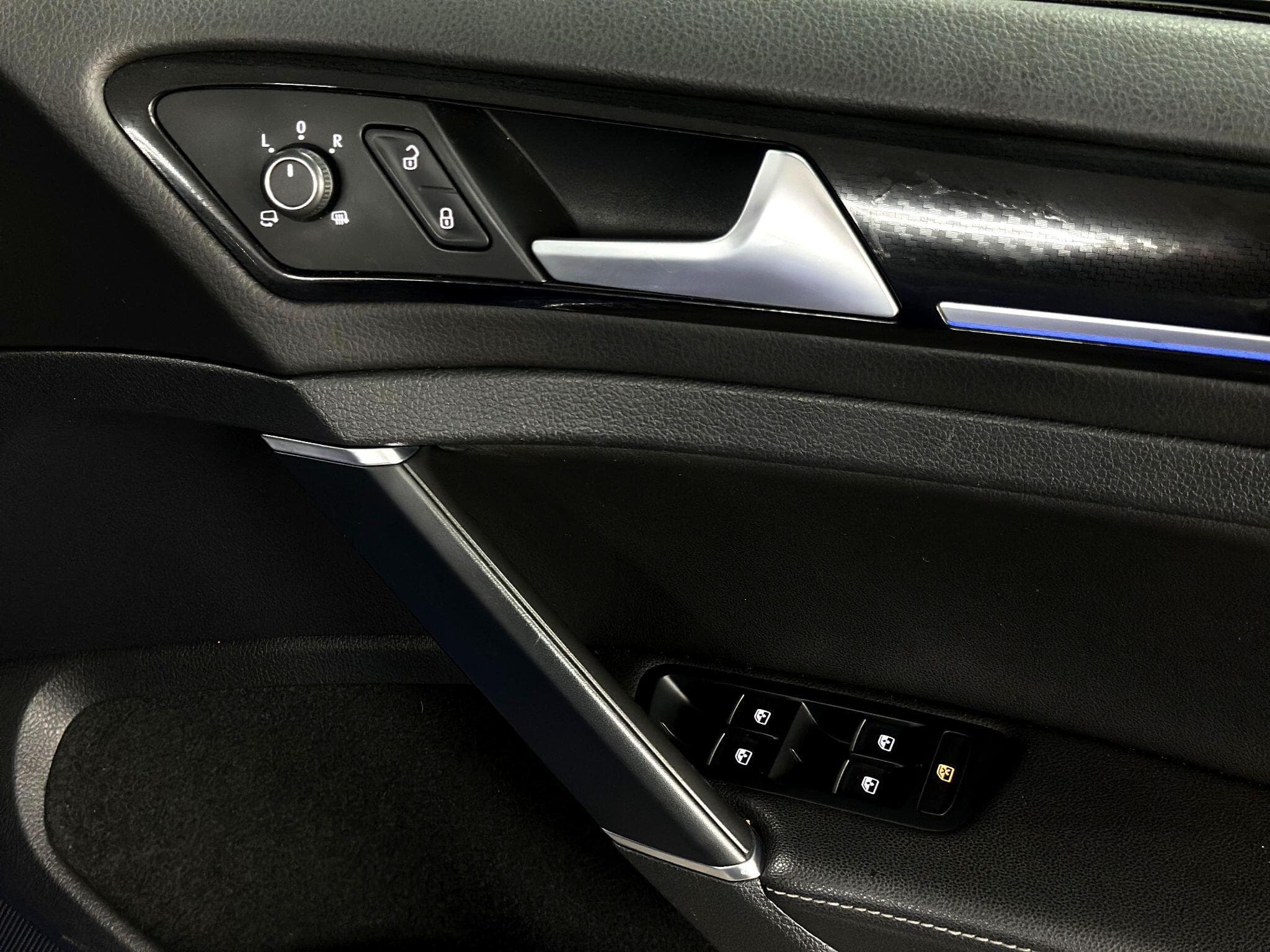 2019 Volkswagen Golf - Thumbnail 28