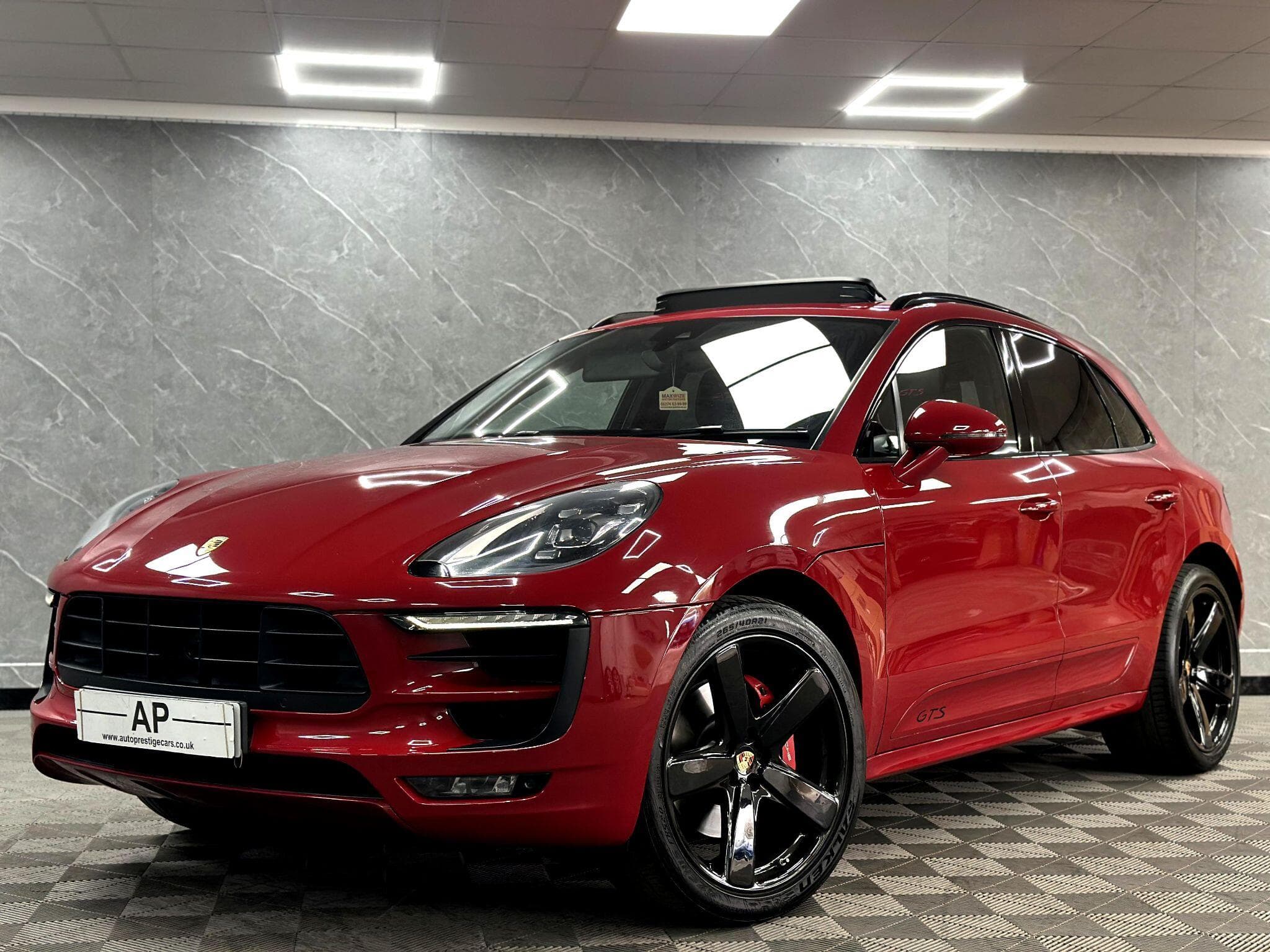2016 Porsche Macan - Thumbnail 26