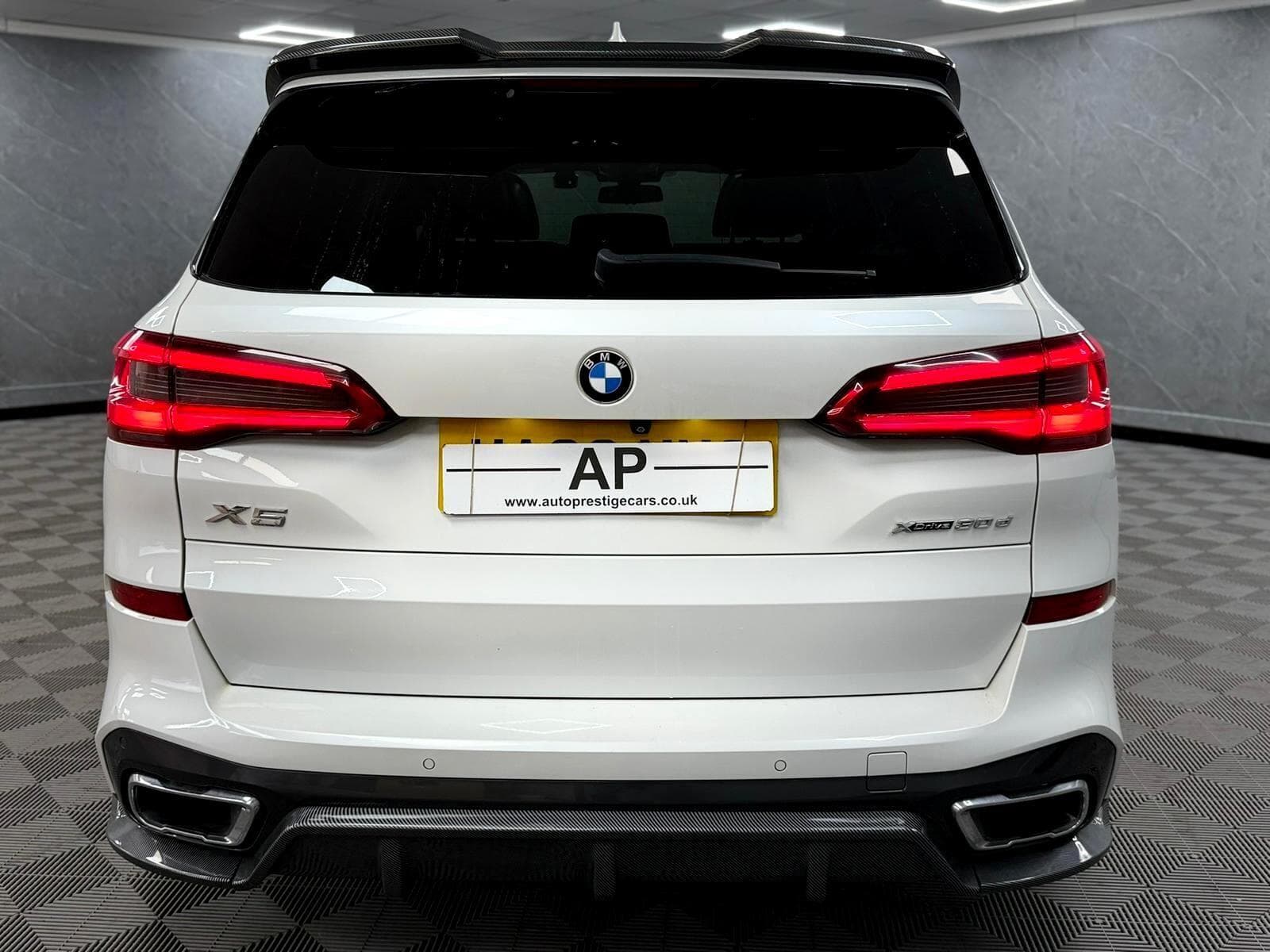 2018 BMW X5 - Thumbnail 22