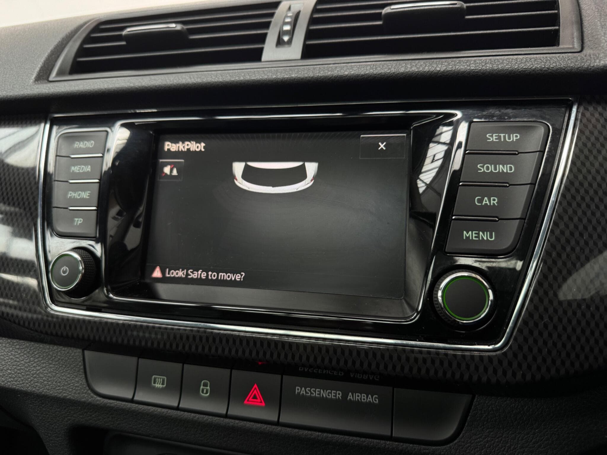 2015 Skoda Fabia - Thumbnail 16