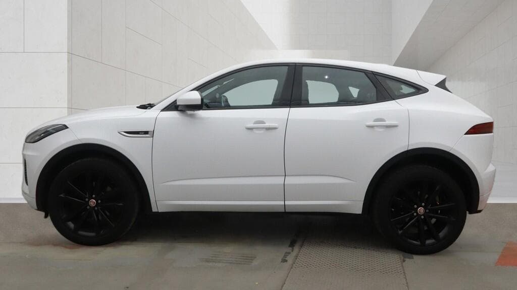 2019 Jaguar E-PACE - Thumbnail 9