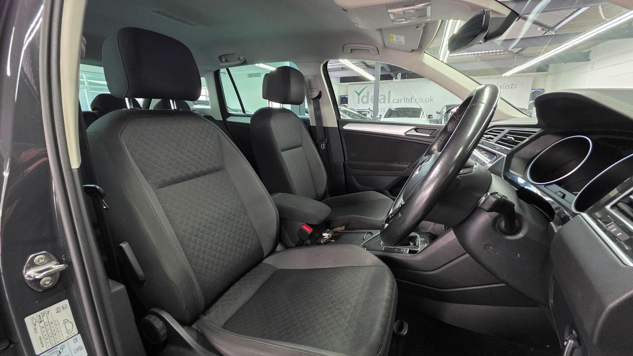2019 Volkswagen Tiguan - Thumbnail 11