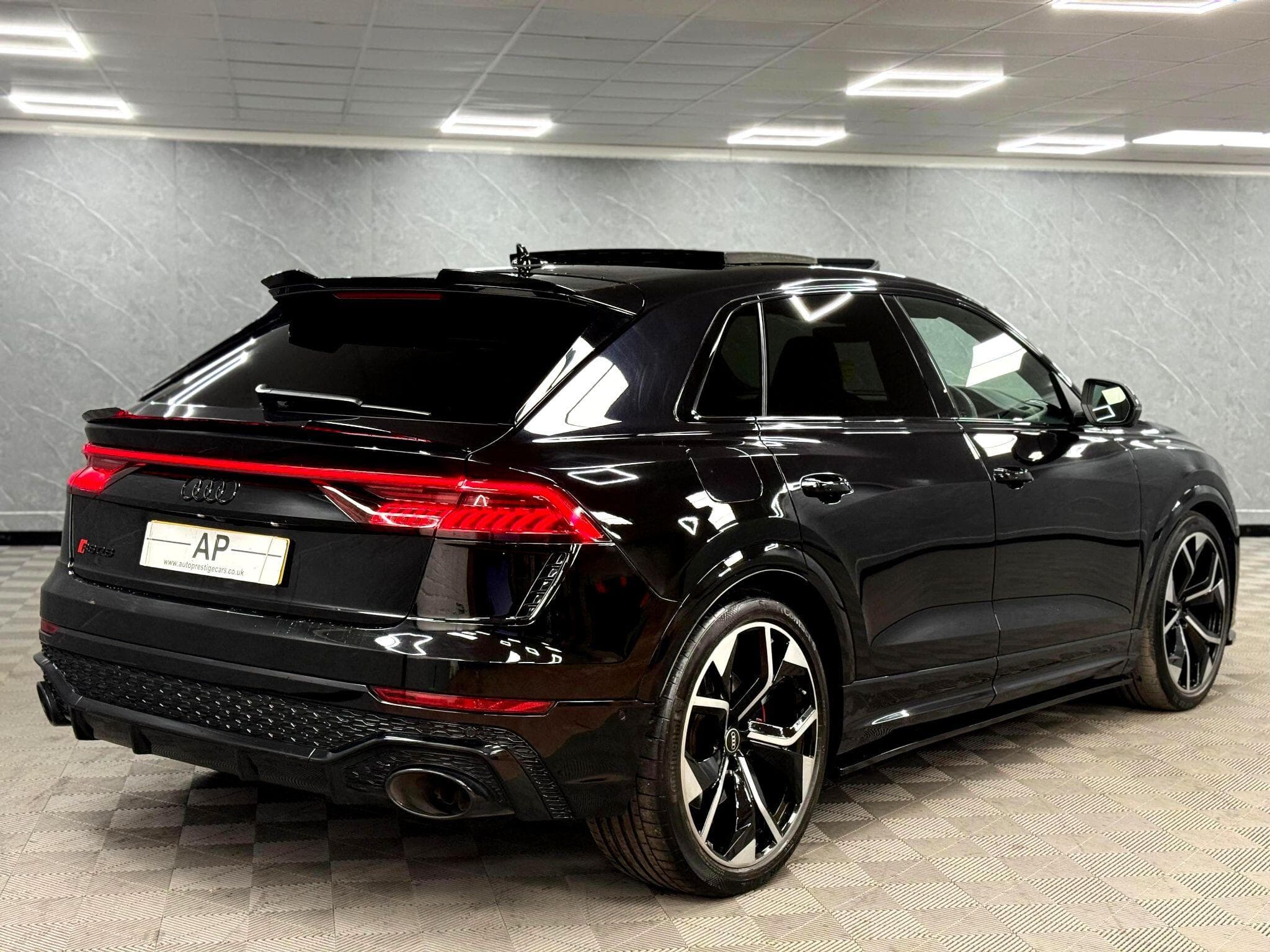2021 Audi RSQ8 - Thumbnail 31
