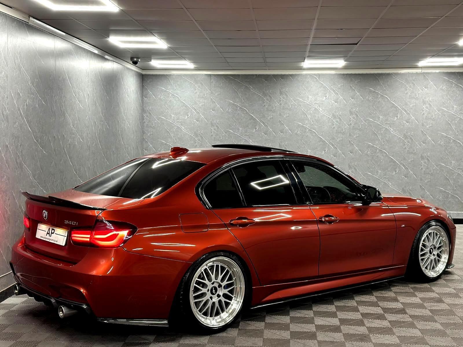 2017 BMW 3 Series - Thumbnail 38