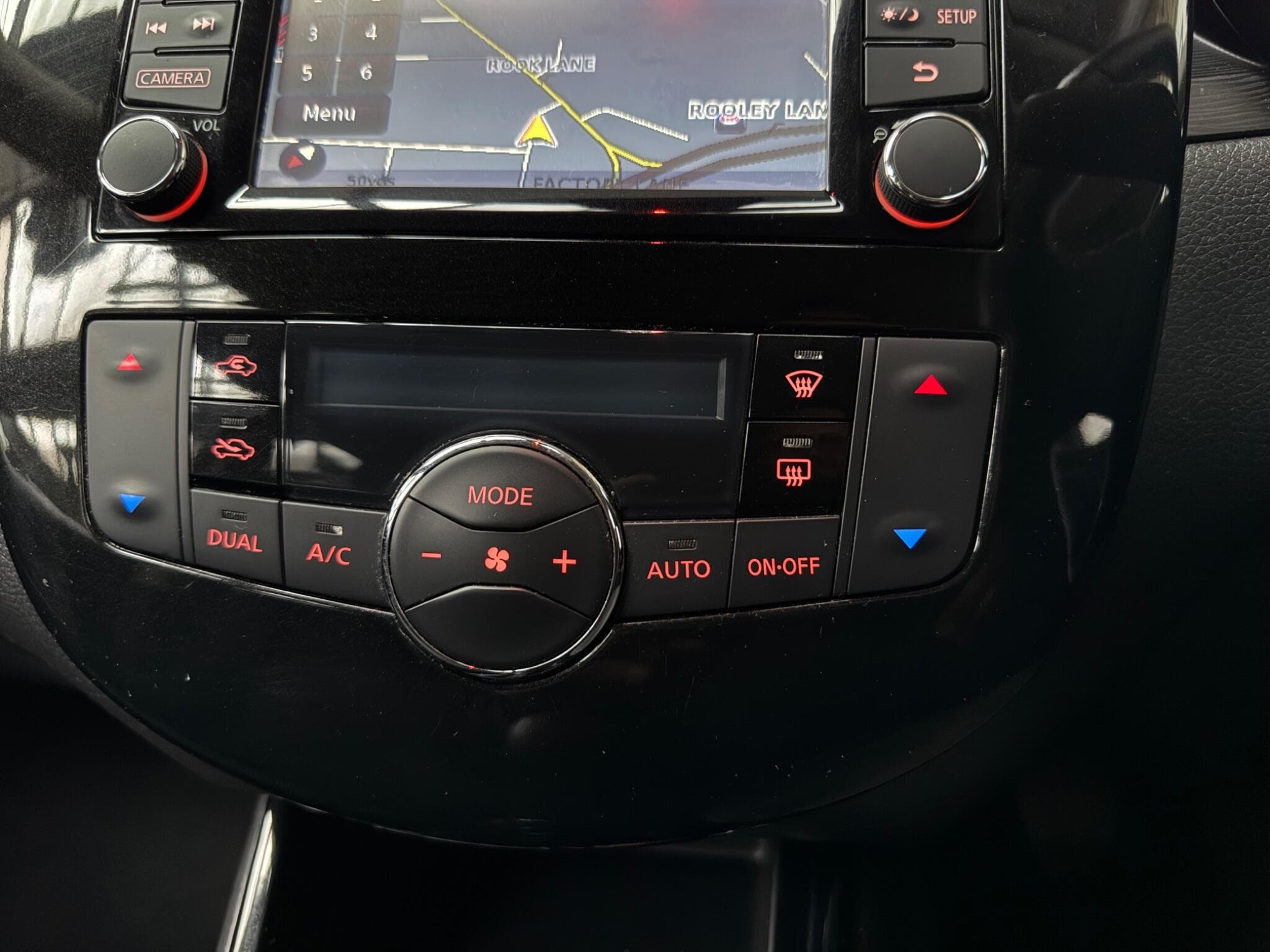 2015 Nissan Pulsar - Thumbnail 18