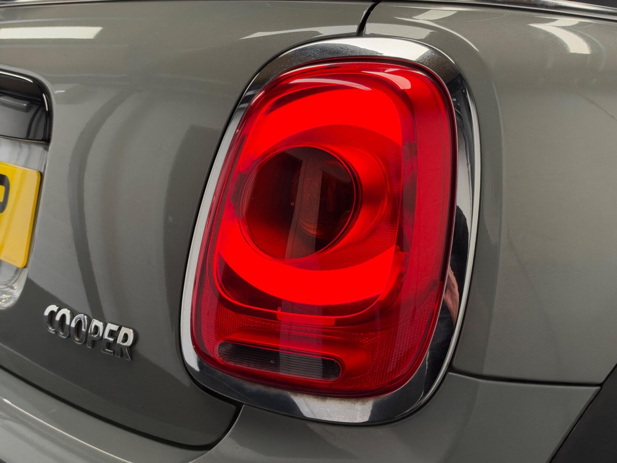 2017 MINI Hatch - Thumbnail 37