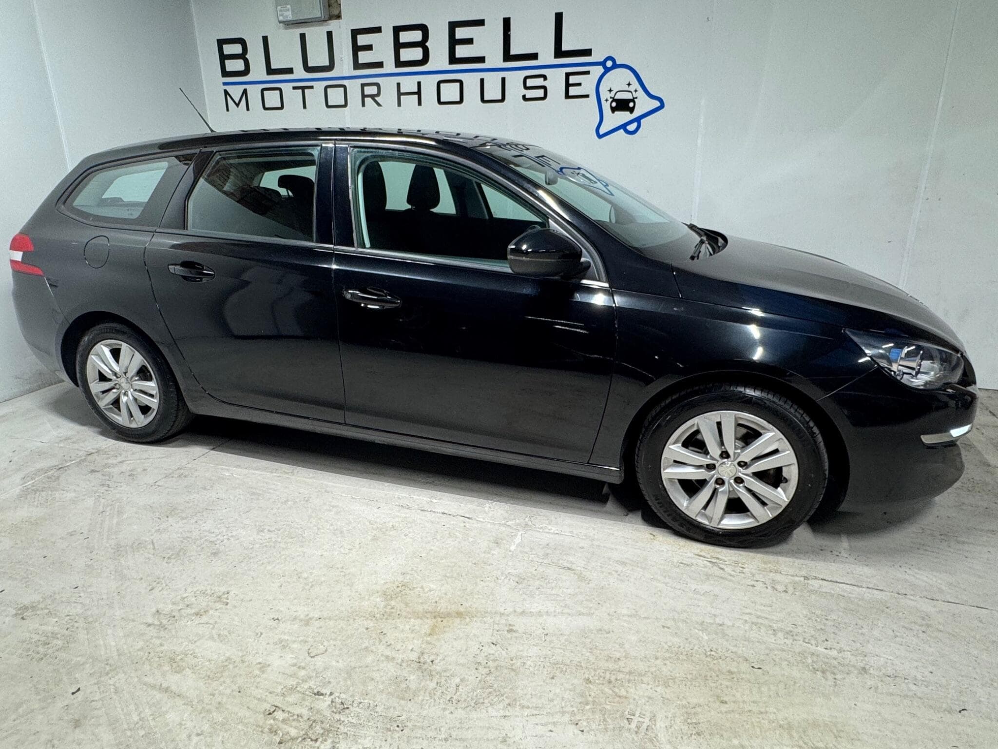 2016 Peugeot 308 SW - Thumbnail 9