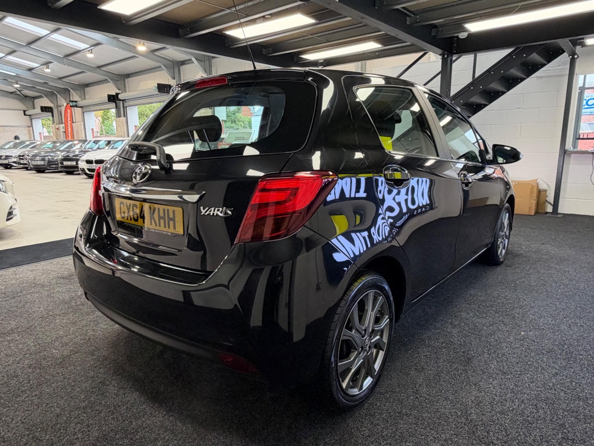 2014 Toyota Yaris - Thumbnail 10