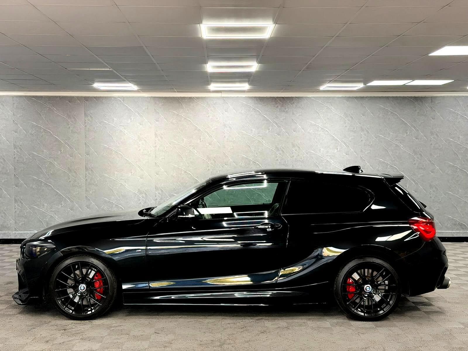 2017 BMW 1 Series - Thumbnail 17