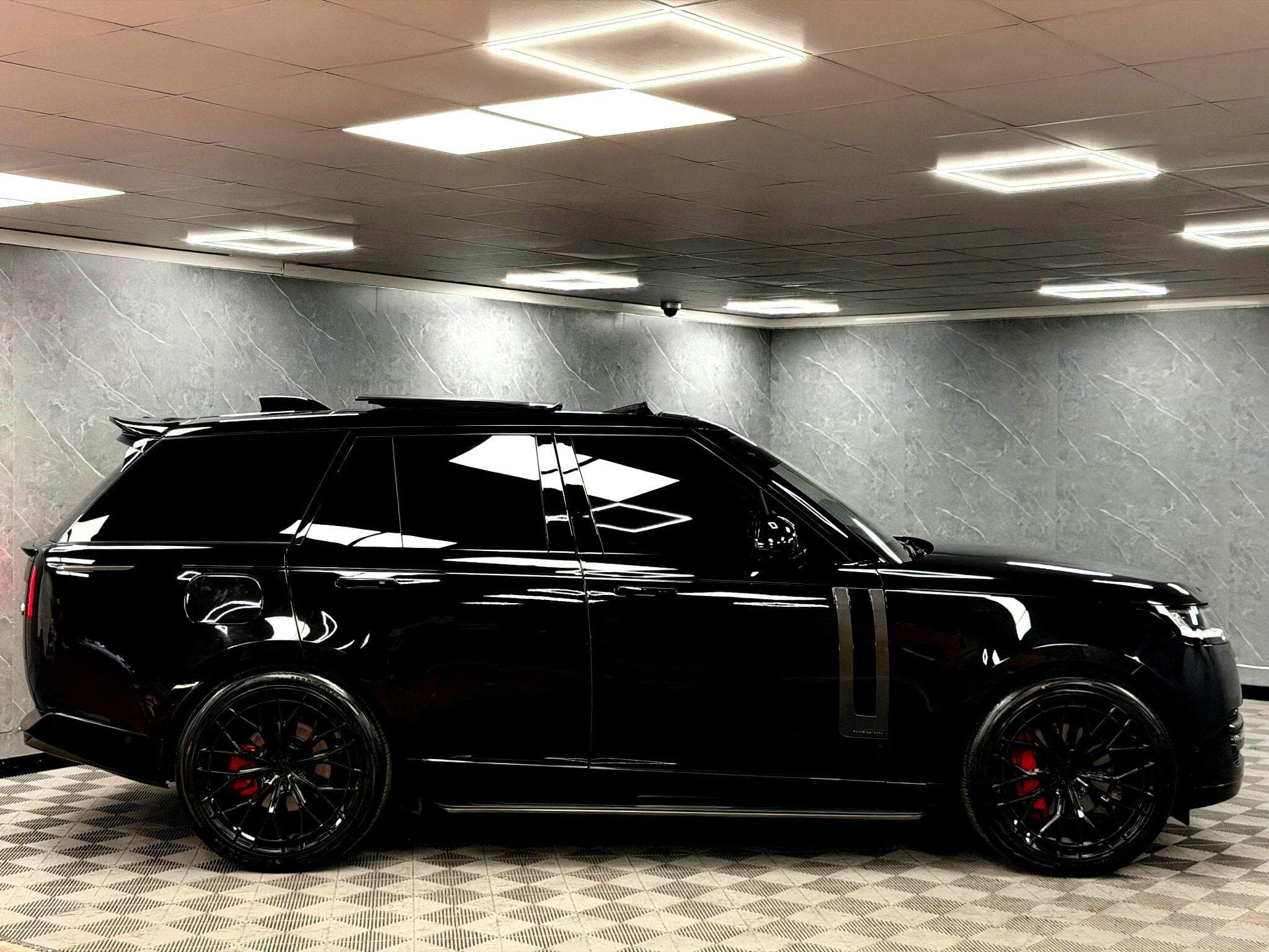 2022 Land Rover Range Rover - Thumbnail 31