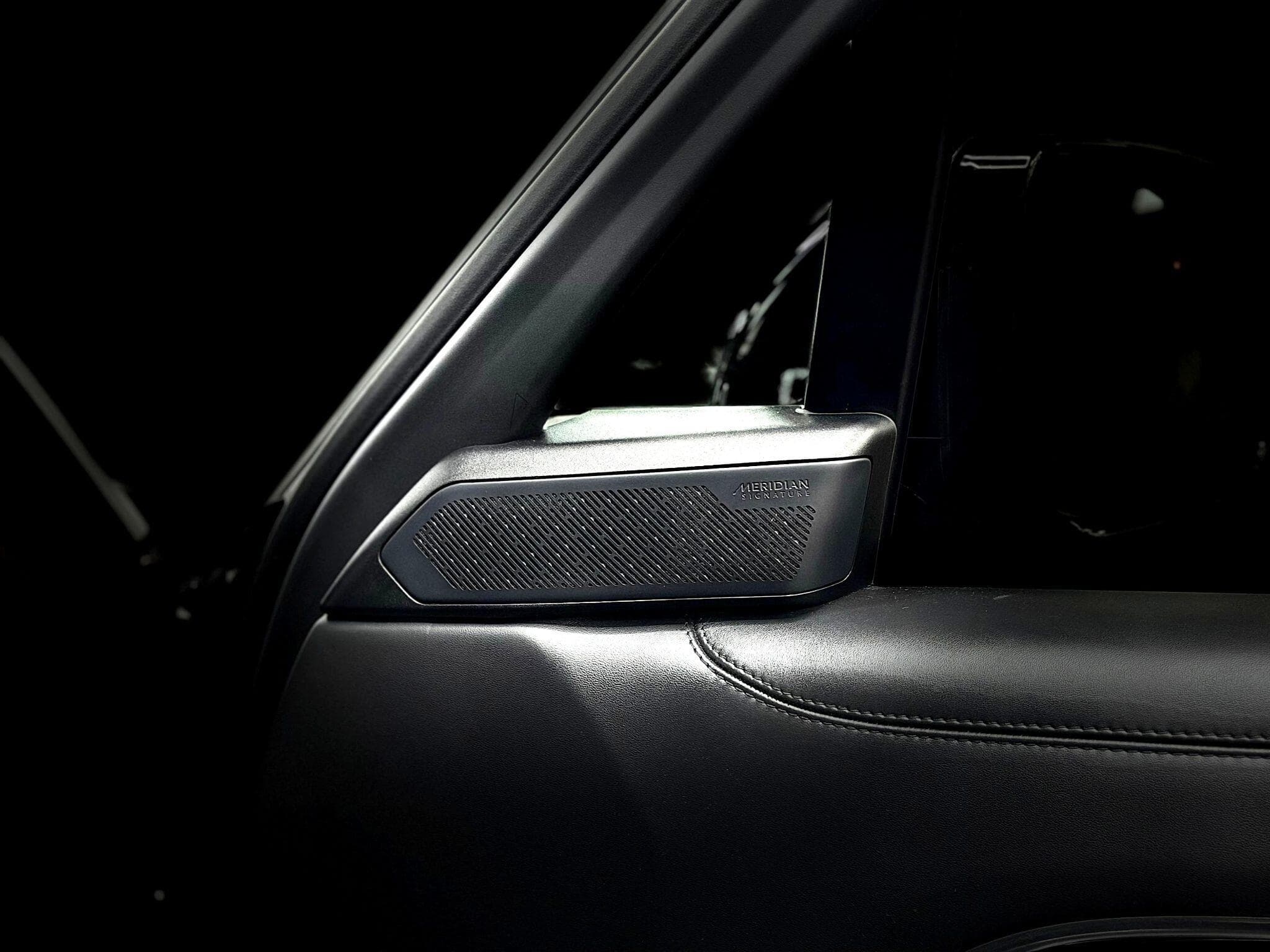 2022 Land Rover Range Rover - Thumbnail 41