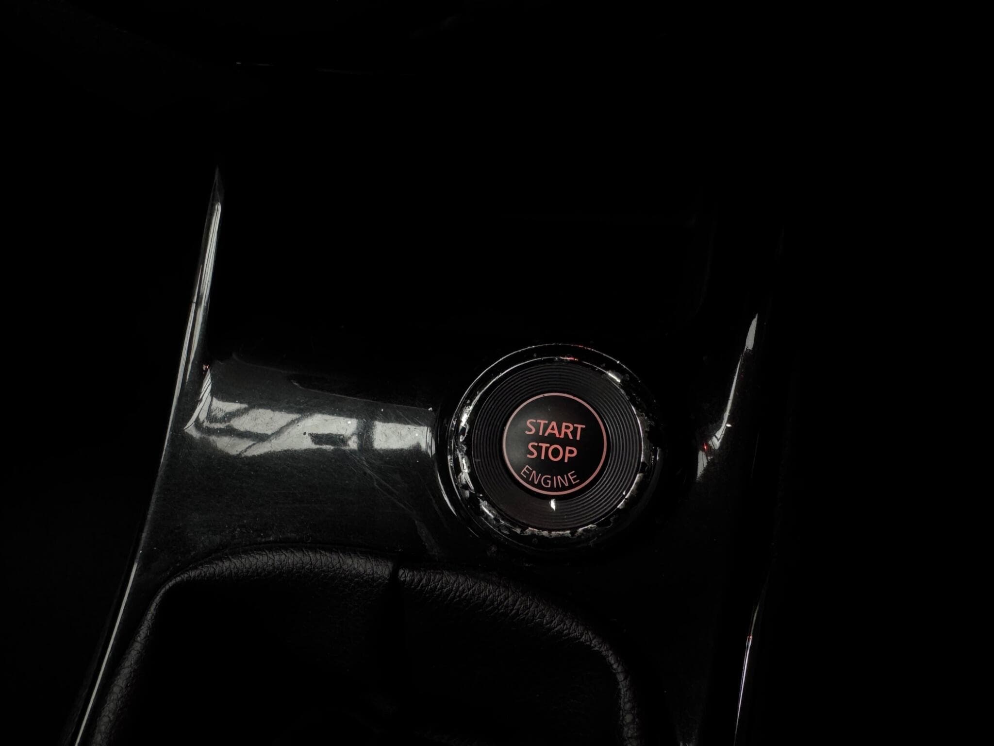 2015 Nissan Pulsar - Thumbnail 19