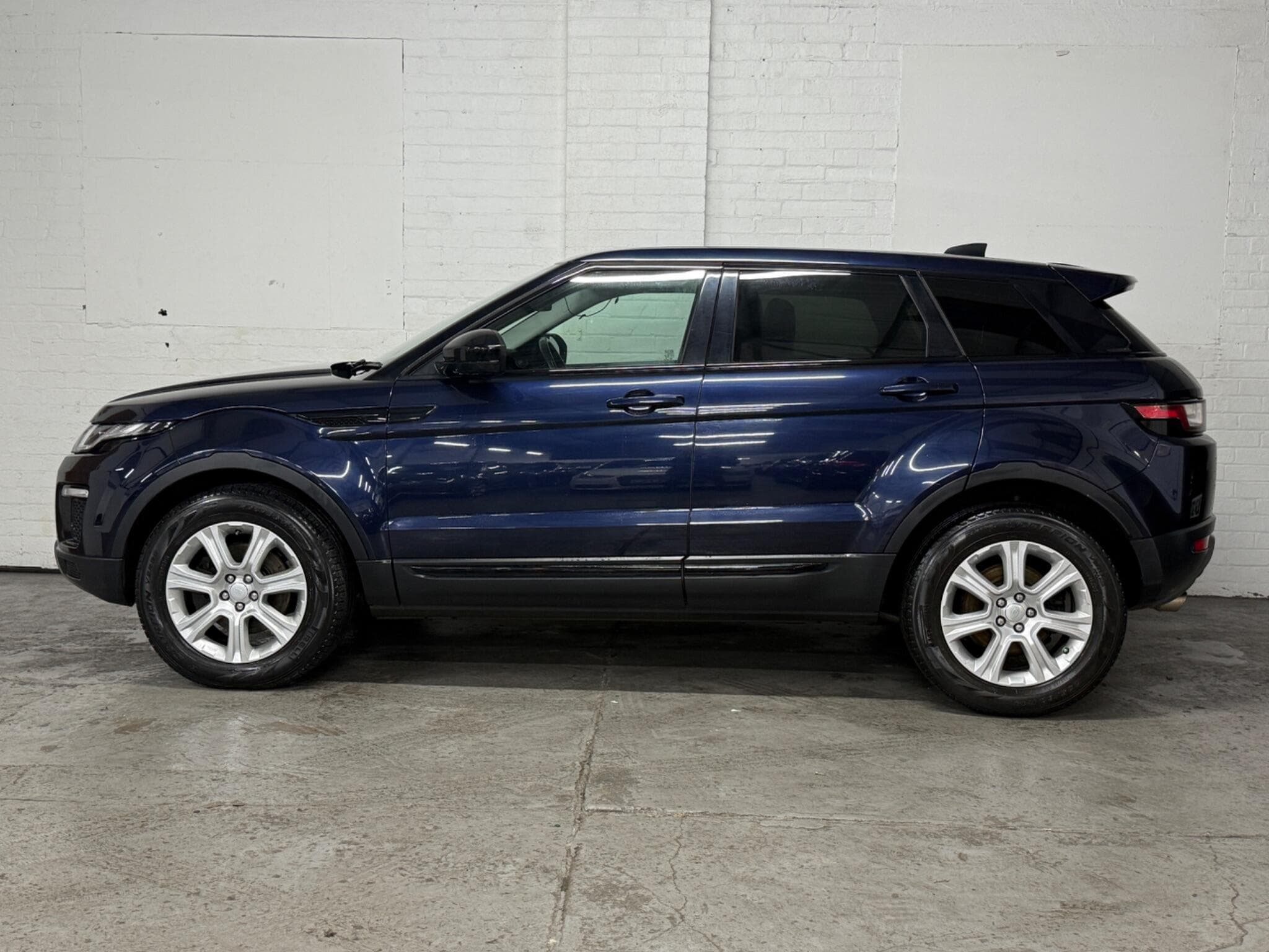 2017 Land Rover Range Rover Evoque - Thumbnail 7