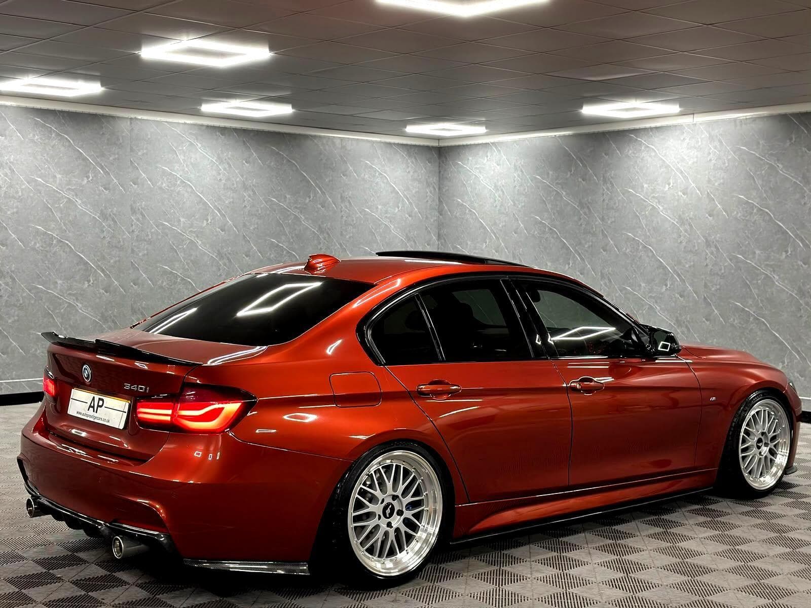 2017 BMW 3 Series - Thumbnail 36