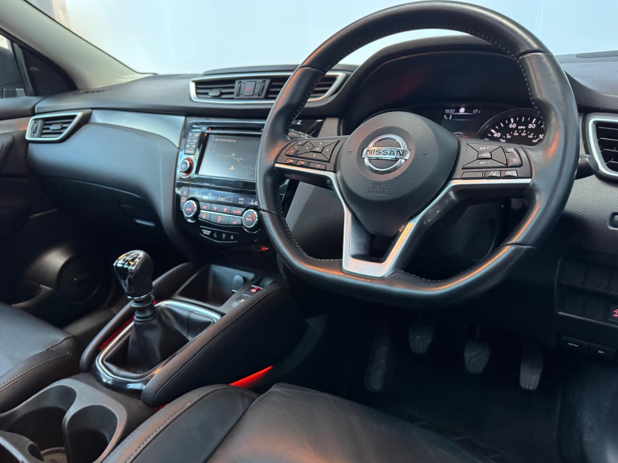 2017 Nissan Qashqai - Thumbnail 4