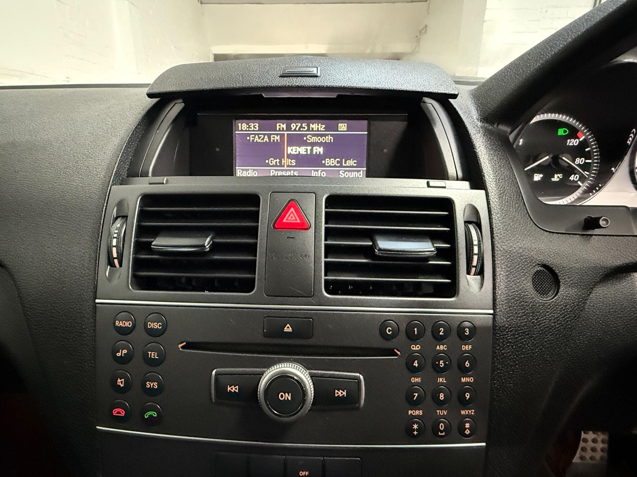 2011 Mercedes-Benz C Class - Thumbnail 22