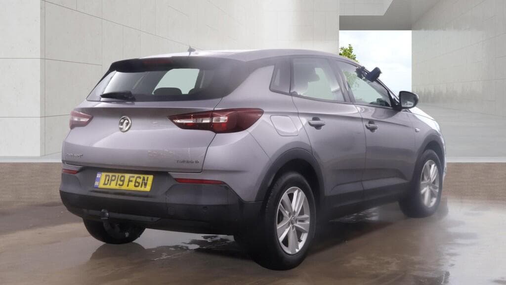 2019 Vauxhall Grandland X - Thumbnail 2