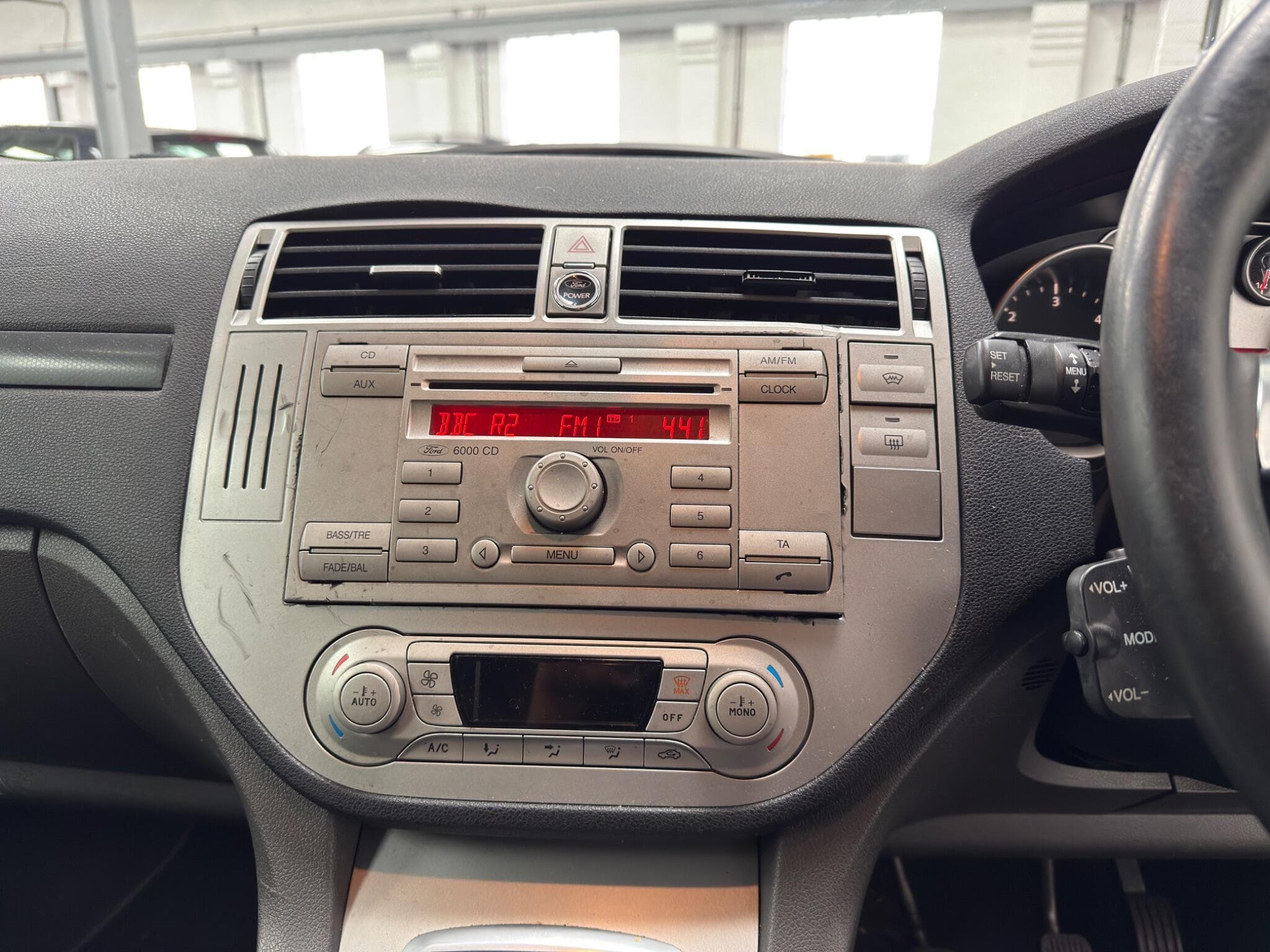 2011 Ford Kuga - Thumbnail 14