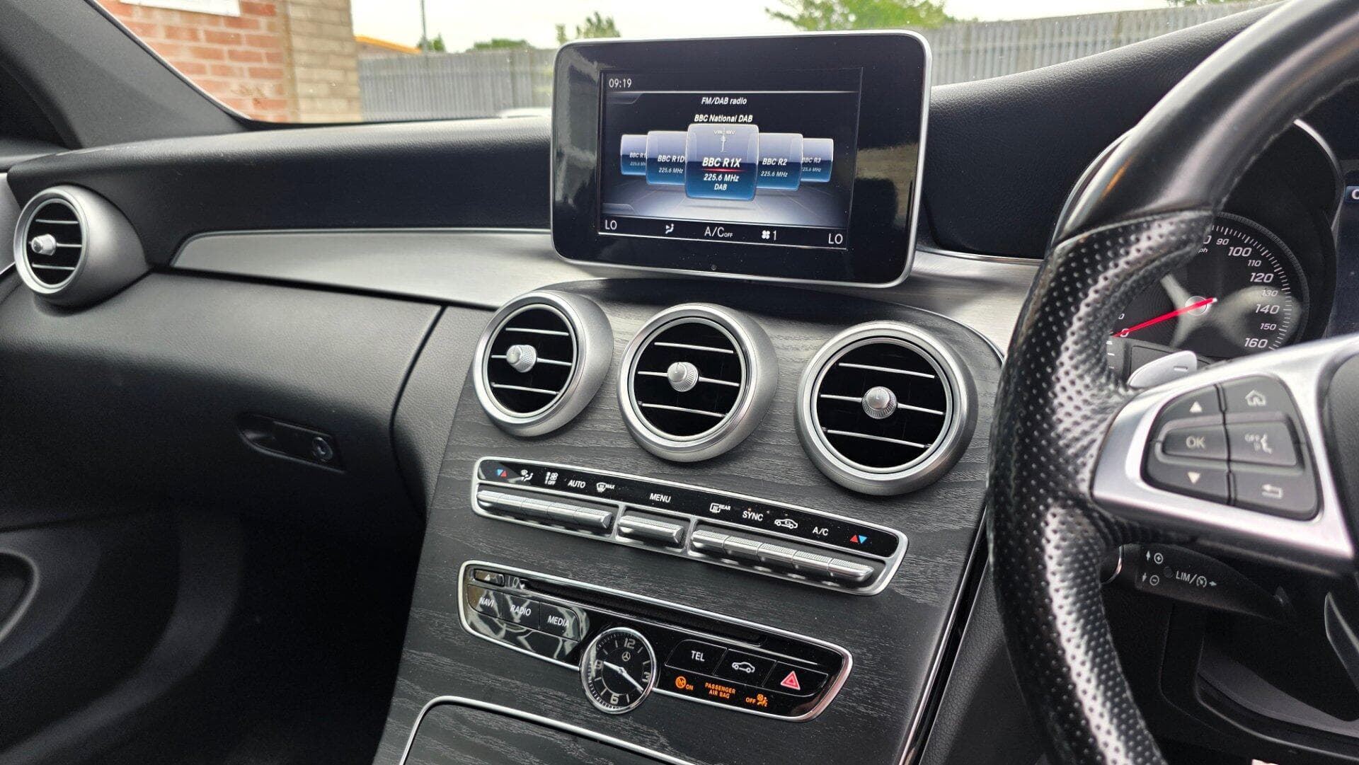 2018 Mercedes-Benz C Class - Thumbnail 11